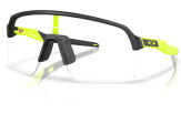 Päikeseprillid OAKLEY Sutro Lite Matte Black Clear