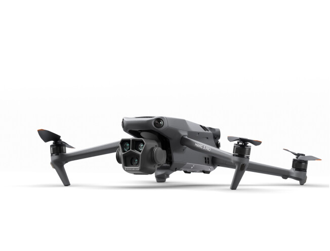 Droon DJI Mavic 3 Pro Fly More Combo DJI RC Pro puldiga