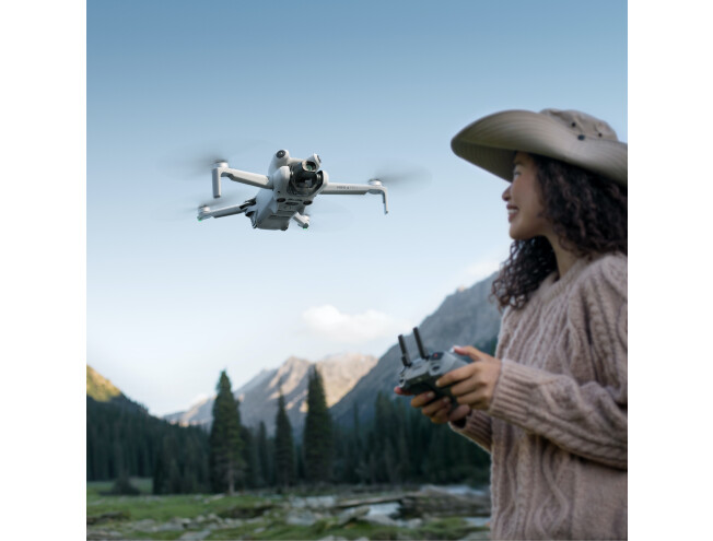 Droon DJI Mini 4 Pro Fly More Combo (DJI RC 2)