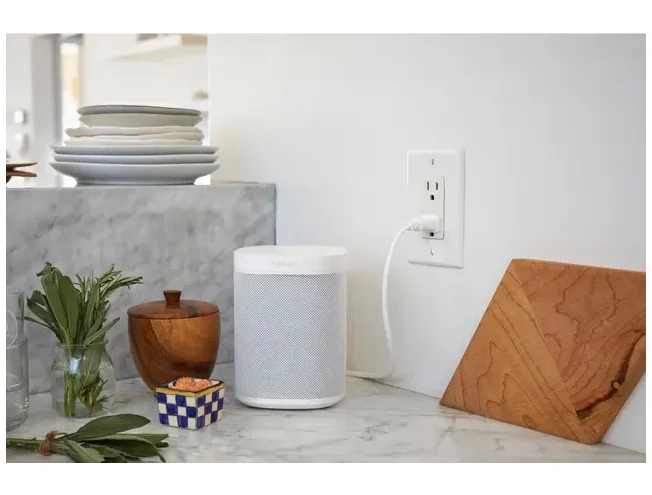 Sonos ONE nutikas koduk&otilde;lar Valge