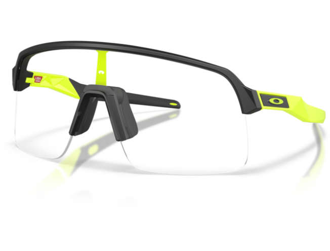 Päikeseprillid OAKLEY Sutro Lite Matte Black Clear